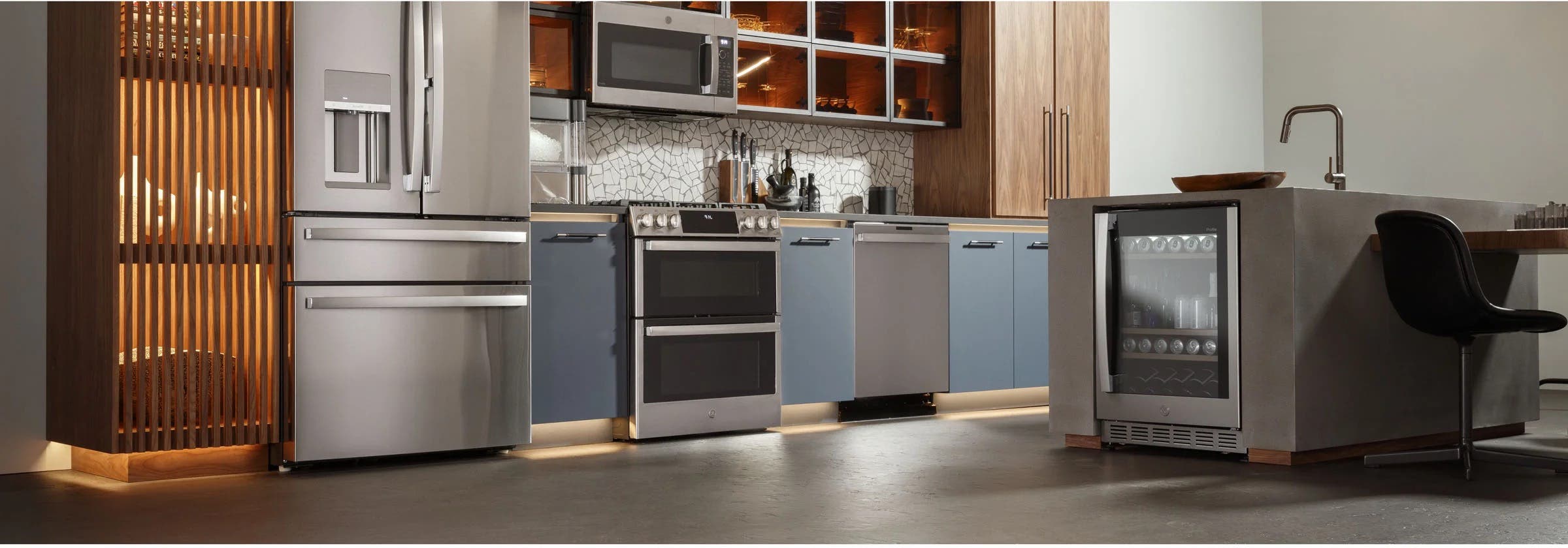 Slide-In vs. Freestanding Ranges: Installation, Look, and Kitchen Flow