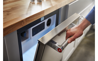KitchenAid KUIO338HSS Drop-Down Door