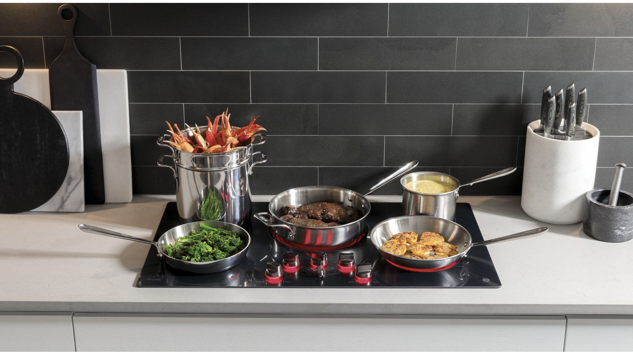 GE PP7036DJBB Five Radiant Cooking Elements