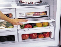 Monogram ZIRP360NNRH Humidity Controlled Vegetable Compartments And Sealed Snack Pans