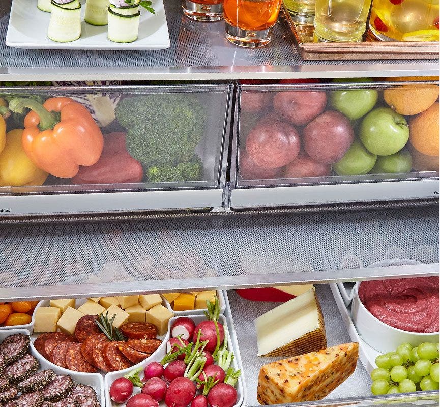 LG LRFVC2406S Keeps Produce Fresh Up To 2x Longer