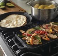 Frigidaire FFGH3054US Flexible Five Burner Cooktop
