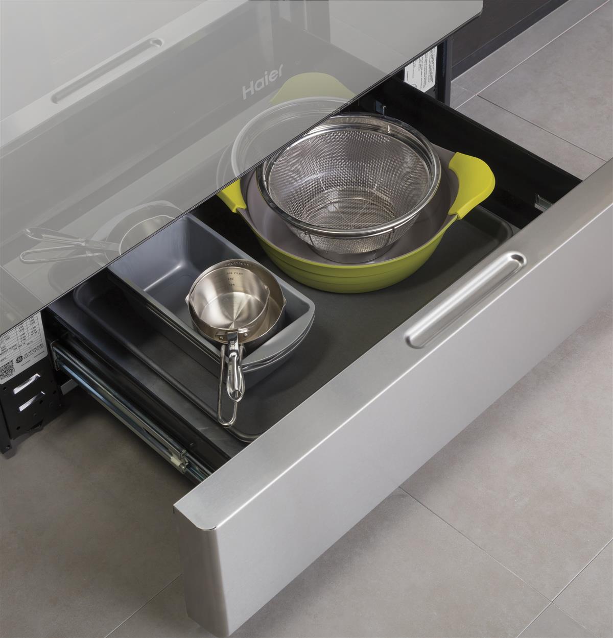 Removable, Full-width Storage Drawer