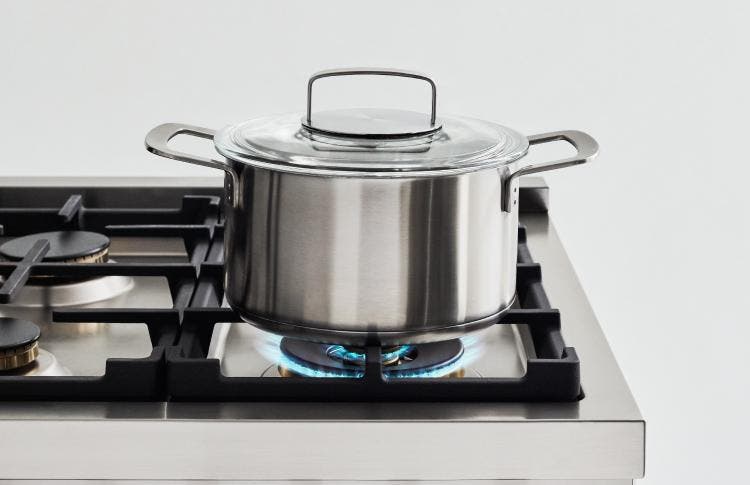 Bertazzoni PROF304DFSNETLP High-efficiency Gas Maintop Design 
