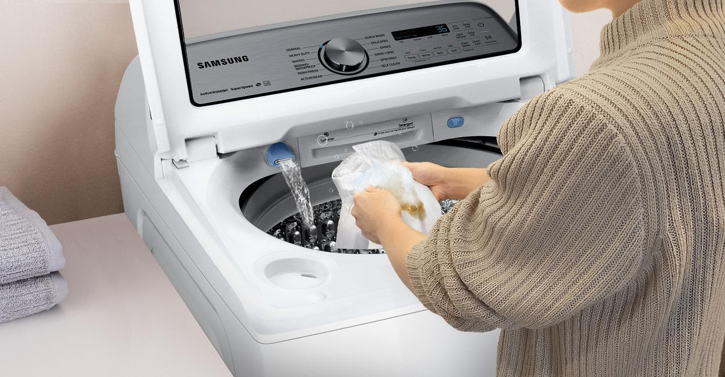 Samsung WA50R5400AW Pretreat With A Push Of A Button <br>• Active Waterjet