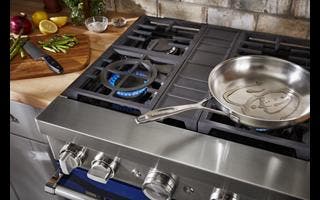 KitchenAid KFDC500JIB Two 20,000 Btu Ultra Power Dual-flame Burners