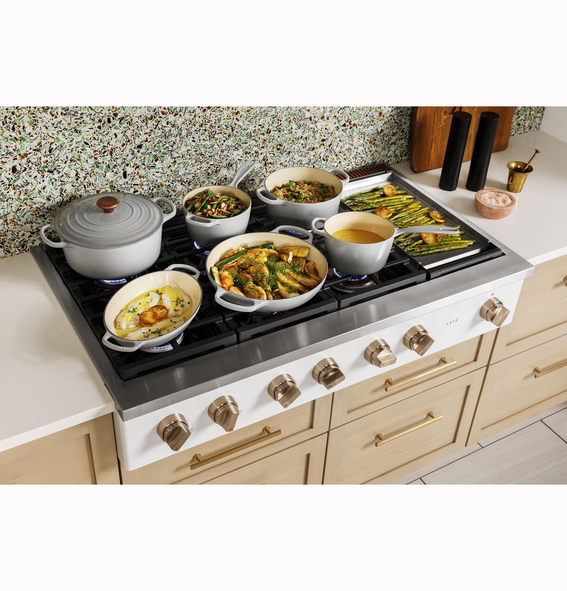 Cafe CGU366P2TS1 36 Inch Commercial-Style Gas Rangetop with 6 Sealed  Burners, Continuous Grates, Tri-Ring Burner, Two Griddle Burners, Two  High-Heat Burners, Inspiral™ Wok Grate, CSA Certified, and ADA Compliant:  Stainless Steel 