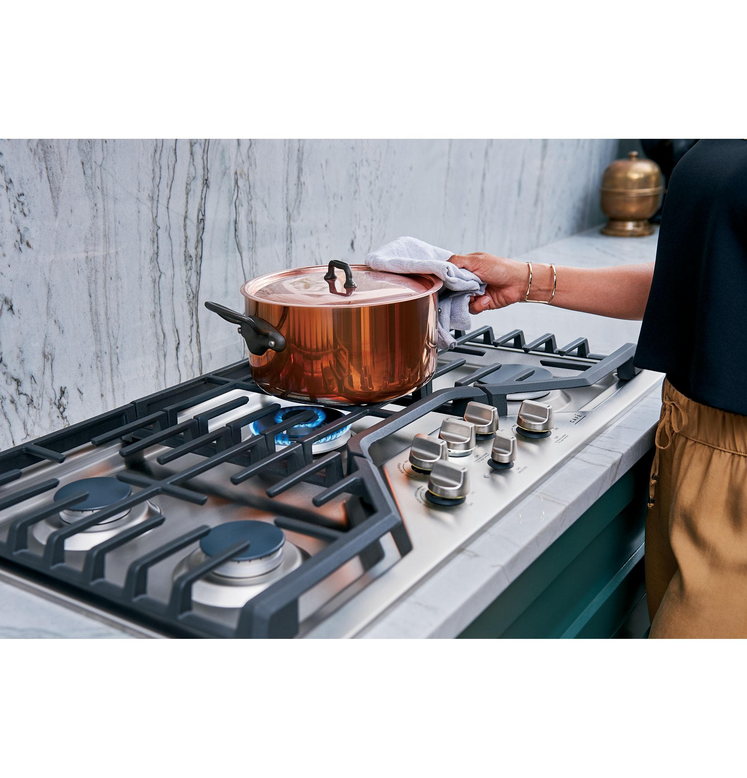 Cafe CGP70362NS1 One Surface Makes Cooking Easier