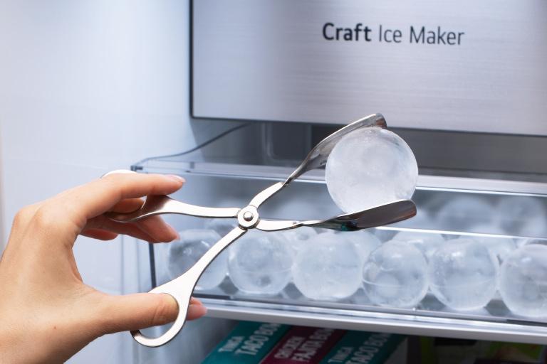 LG LRSOS2706S Slow-melting Craft Ice