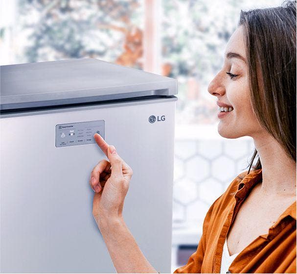 LG LRKNC0505V Stay Cool With Adjustable Temperature Settings