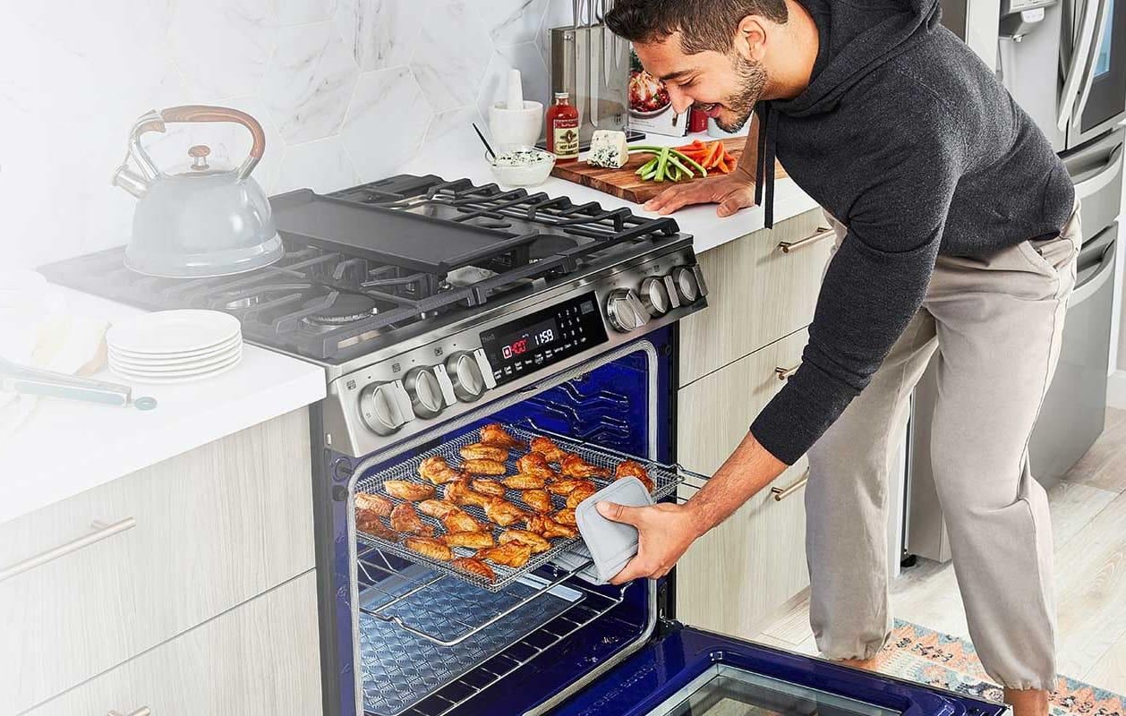 LG LSGL6335F Air Fry Delivers Crispy Flavor To Feed A Crowd