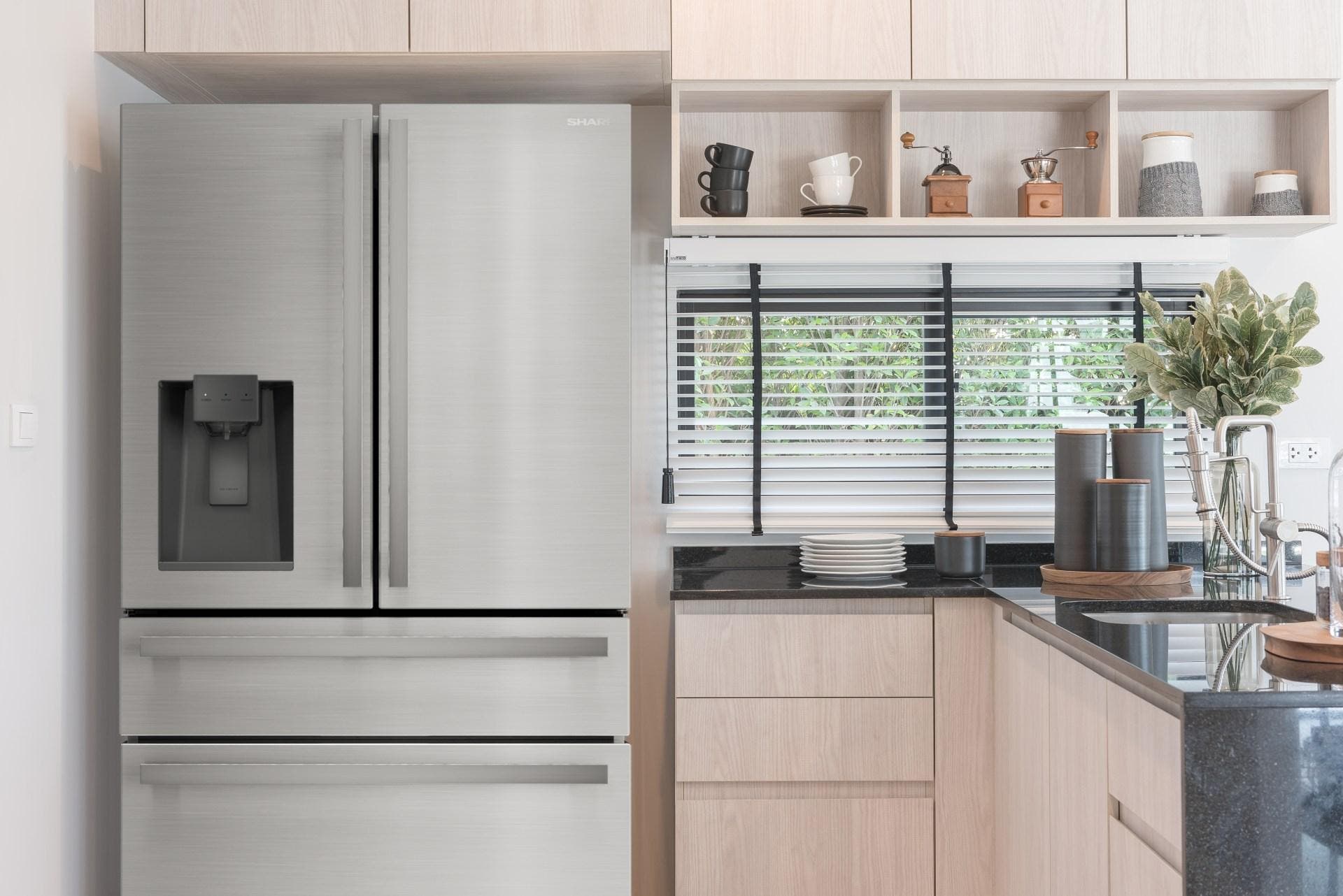 Sharp SJG2254FS Beautiful And Functional
