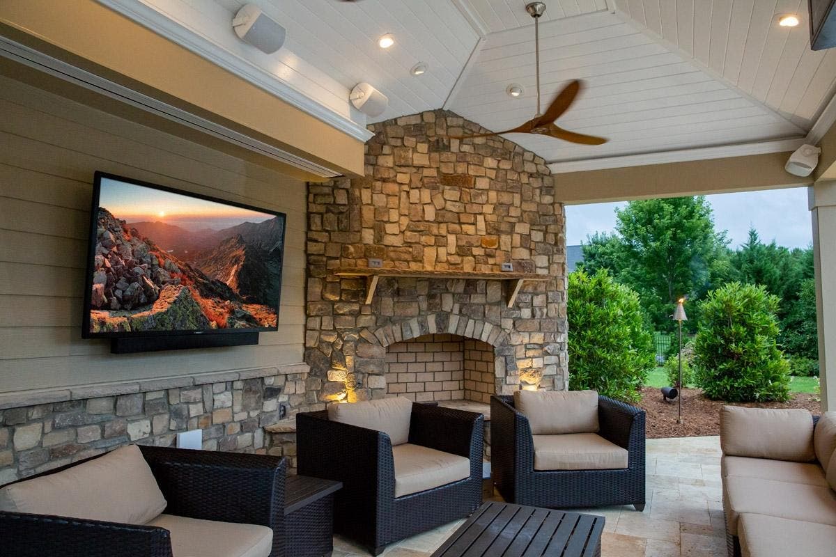 SunBrite TV SBV554KHDRBL Engineered For Use In Different Climates