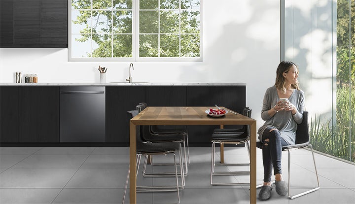 Samsung DW80R5060UG StormWash™ 48 dBA Dishwasher: Blk. Fingerprint