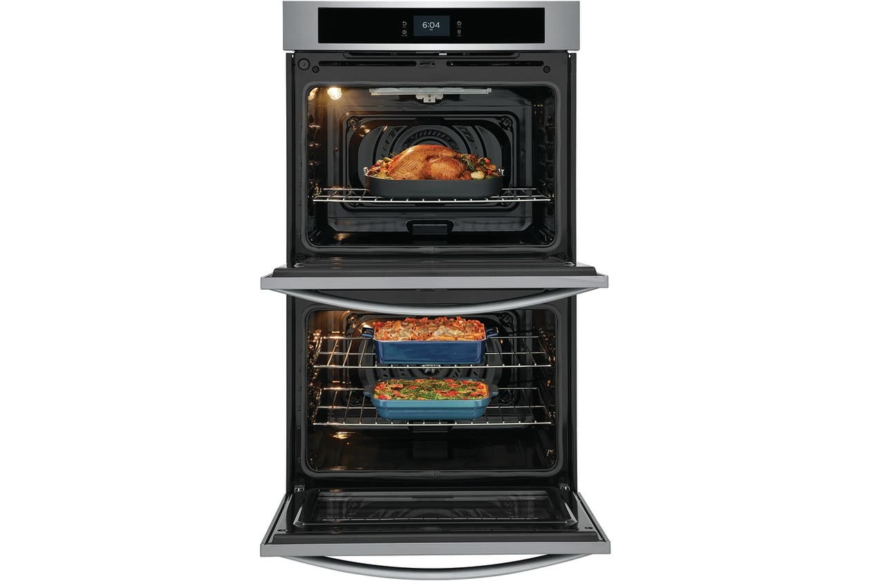 Frigidaire FCWD3027AW Extra Large Oven Capacity