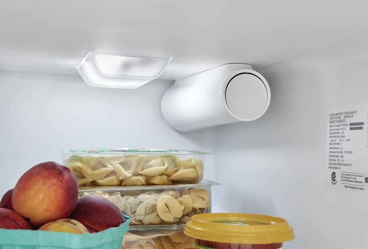 Frigidaire FRSS2633AS Purepour™ Water Filter