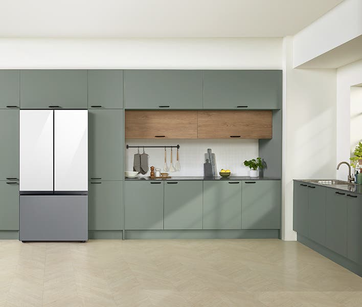 Samsung RF30BB6900AW Designed For A Modern Look