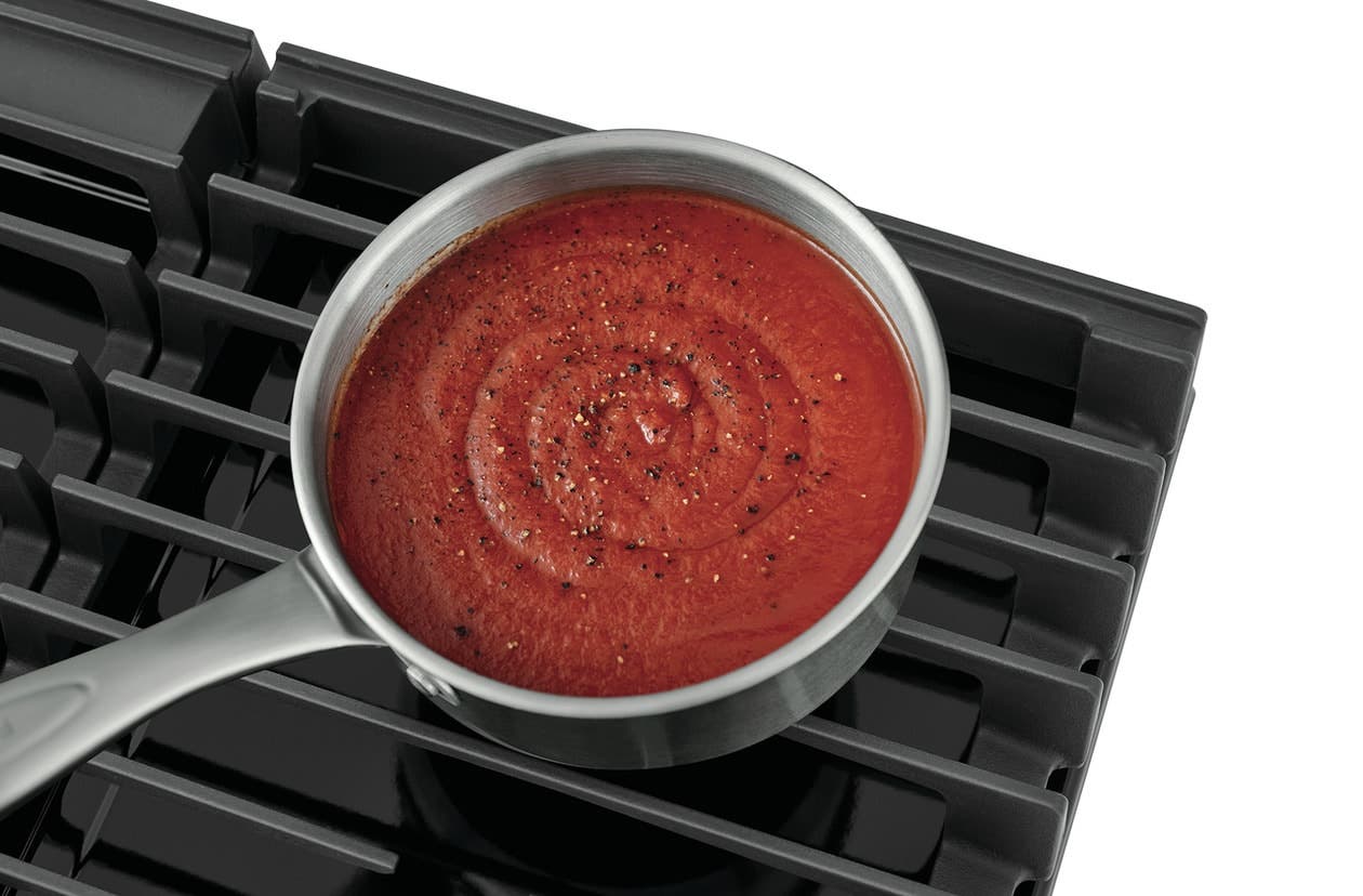Frigidaire GCCG3648AS Simmer Burner Delivers Low, Gentle Heat