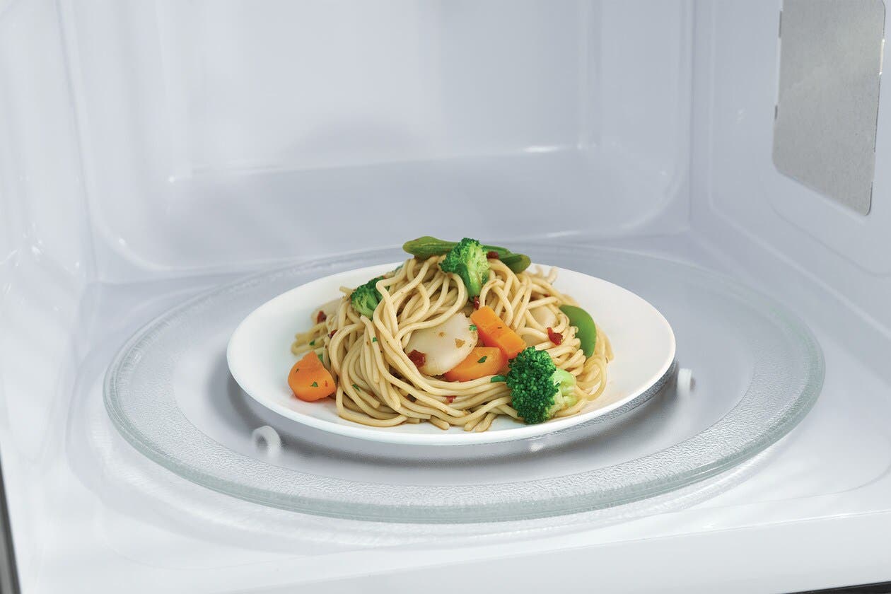 Frigidaire FMBS2227AB Take The Guesswork Out Of Cooking With Sensor Cook Technology