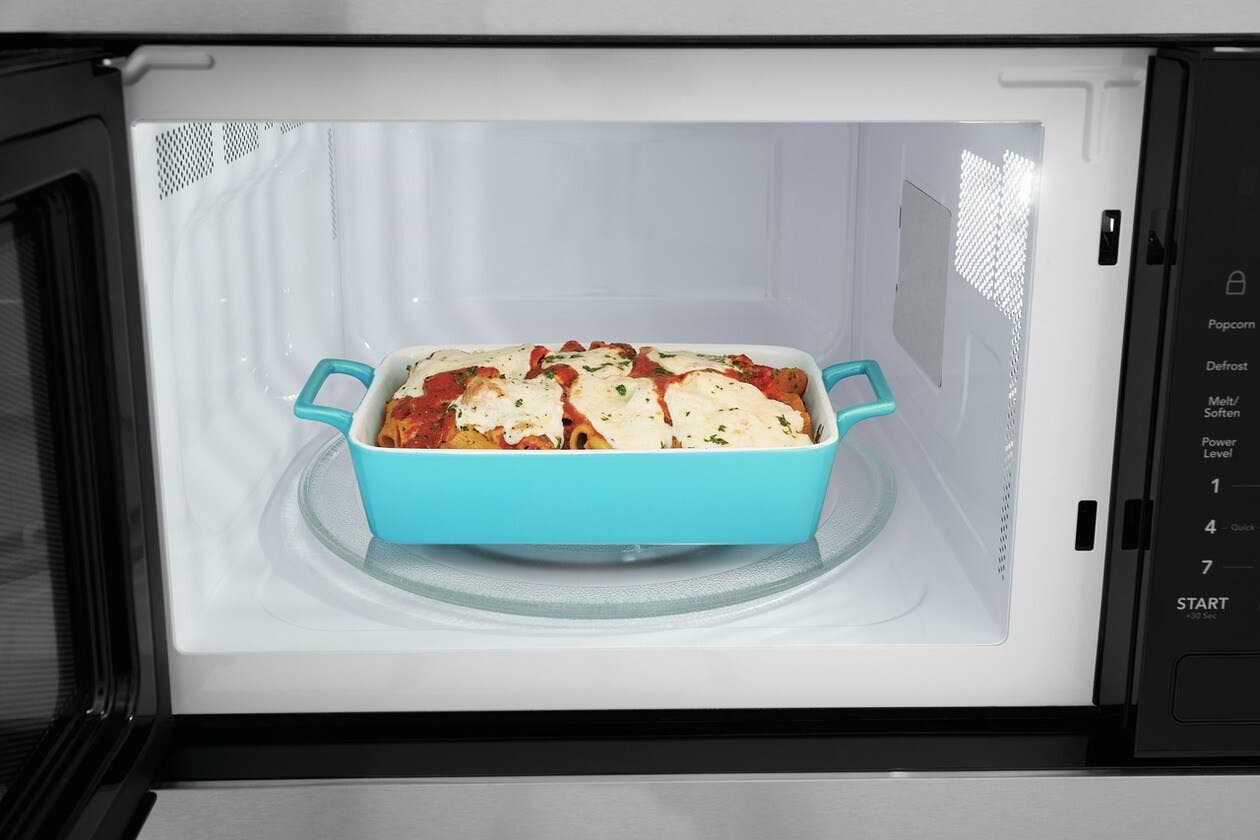 Frigidaire FMBS2227AB Fits-more™ Capacity Provides Extra Cooking Space