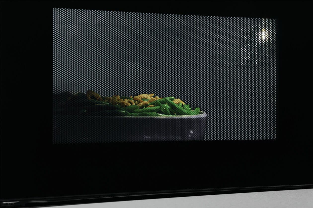 Frigidaire FMBS2227AB Bright Interior Led Lighting