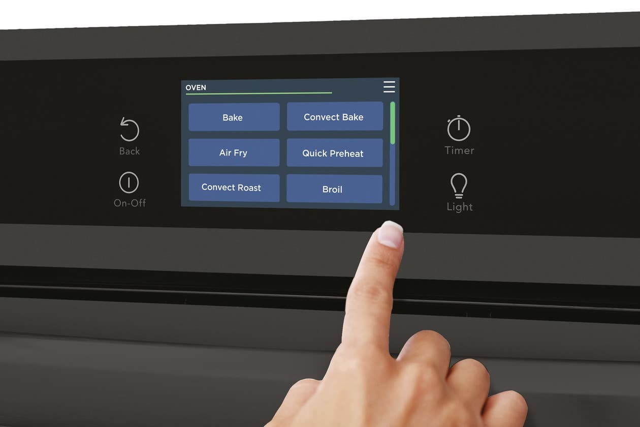 Frigidaire GCWG2438AB Get To Mealtime Faster With Quick Preheat