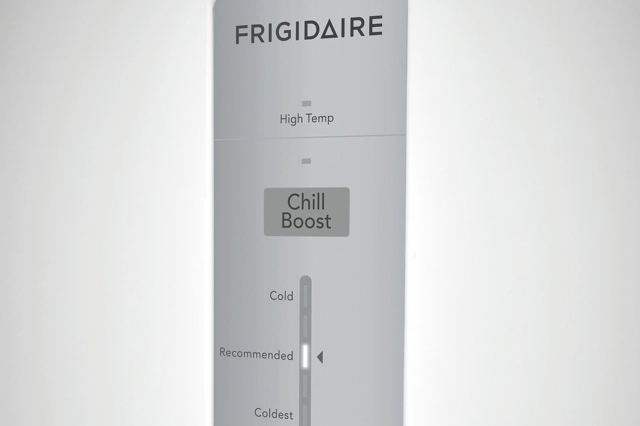 Frigidaire FRAE2024AW Door Ajar And High Temp Alarm