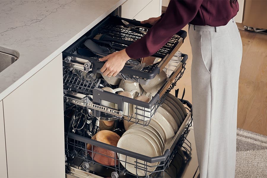 LG Studio SDWD24P3 Make Room For Last-minute Items