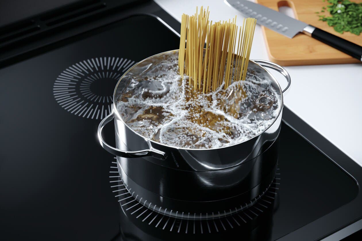 Frigidaire GCFI3060BF Get Amazingly Fast Results With Induction