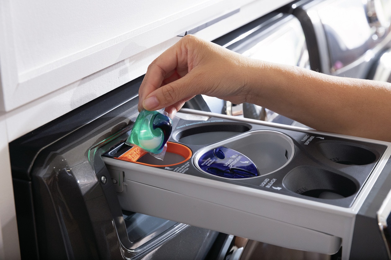 Electrolux ELFW7437AG World's First Adaptive Dispenser™ Designed To Accept Pods® 