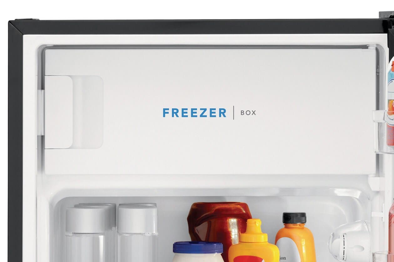 Frigidaire FFPE4533UM Full-width Freezer Zone