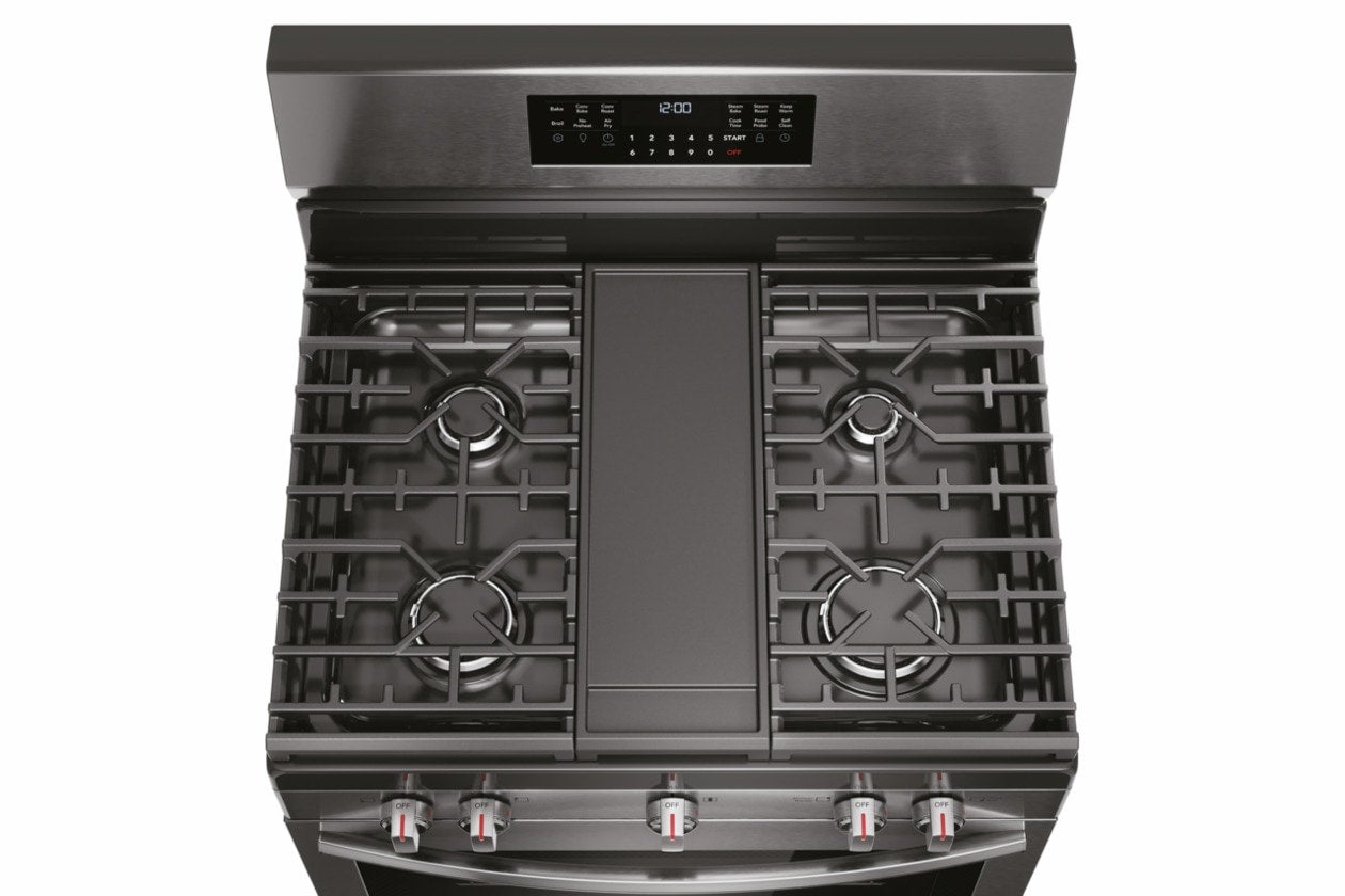 Flexible Five Burner Cooktop With Integrated Griddle 