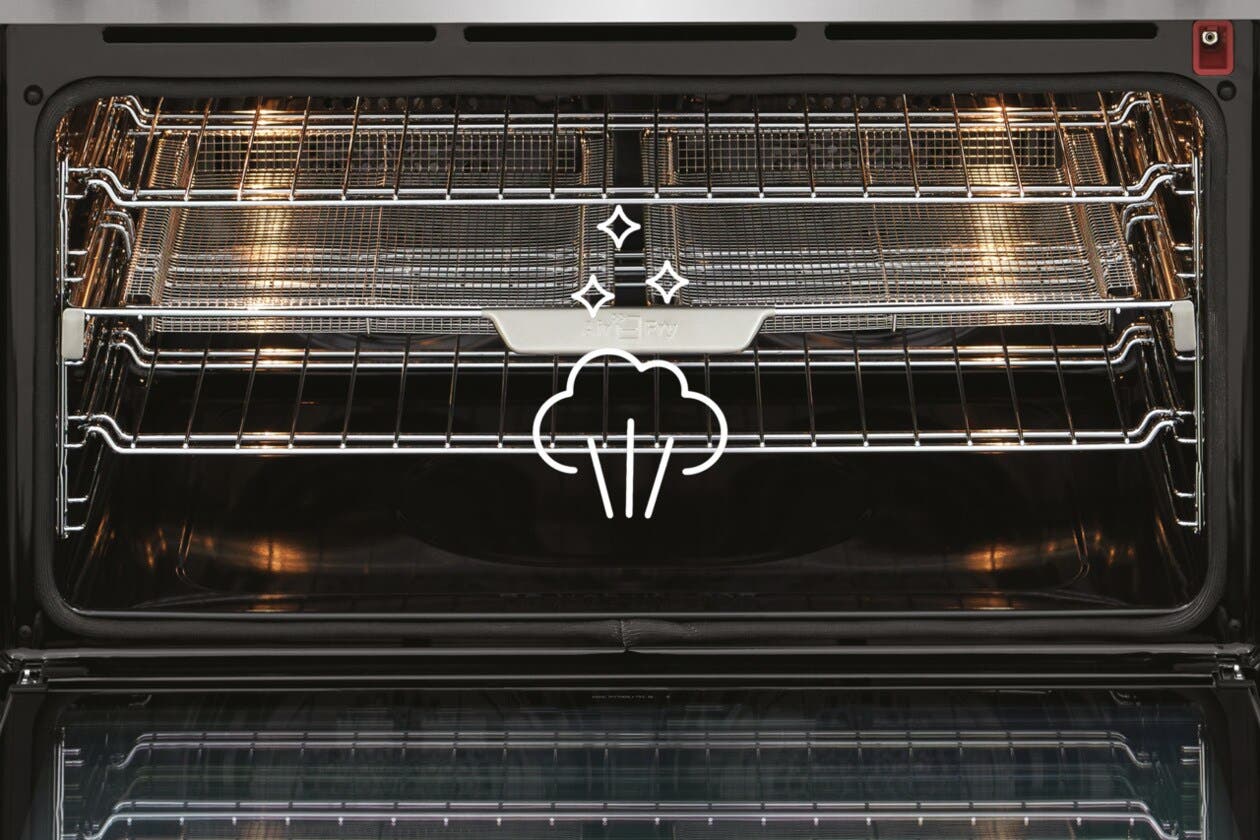 Frigidaire GCFD3661AF Offers Two Convenient Cleaning Options