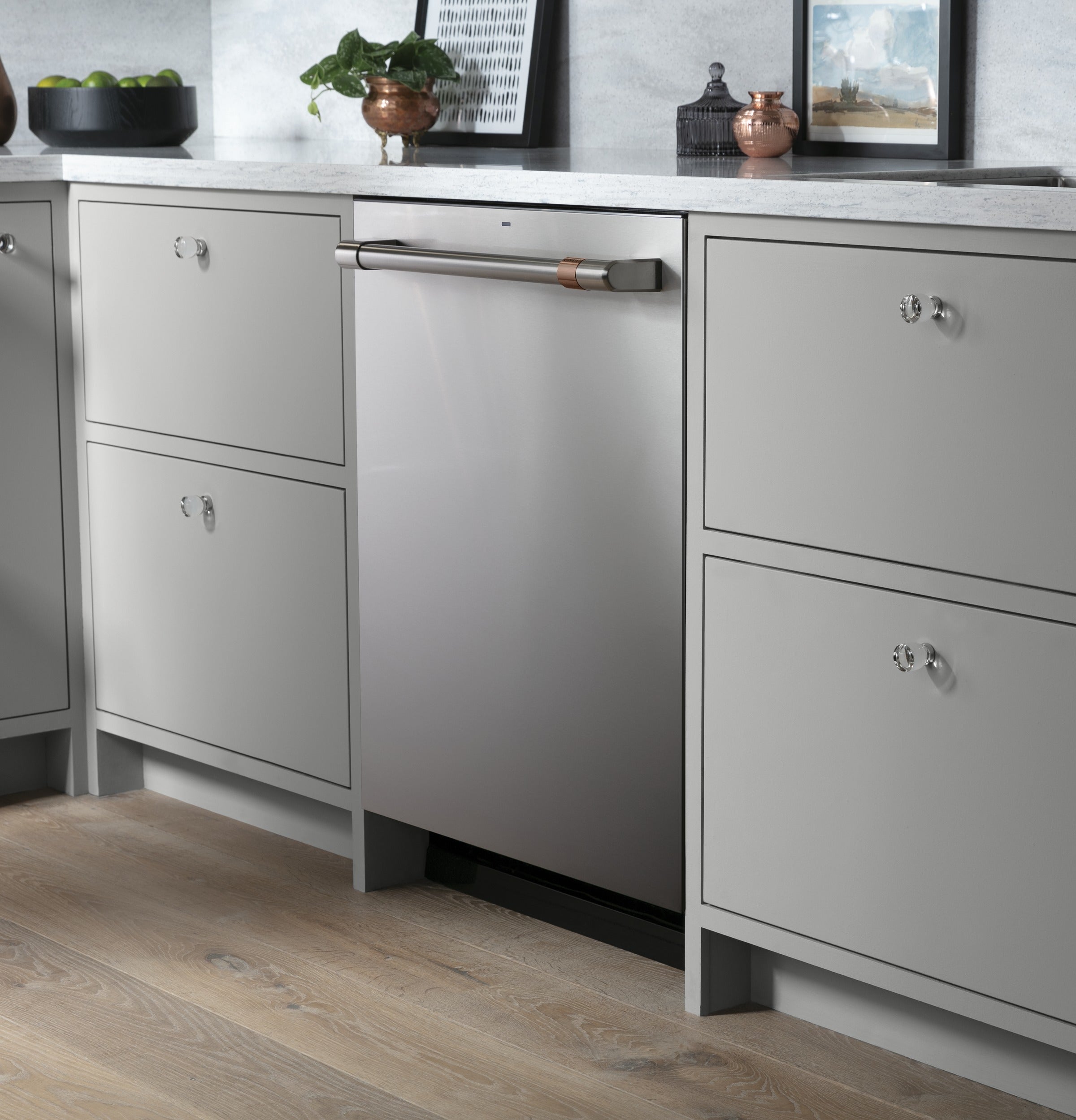 Cafe CXADTH1PMBZ Customizable Finishes And Hardware
