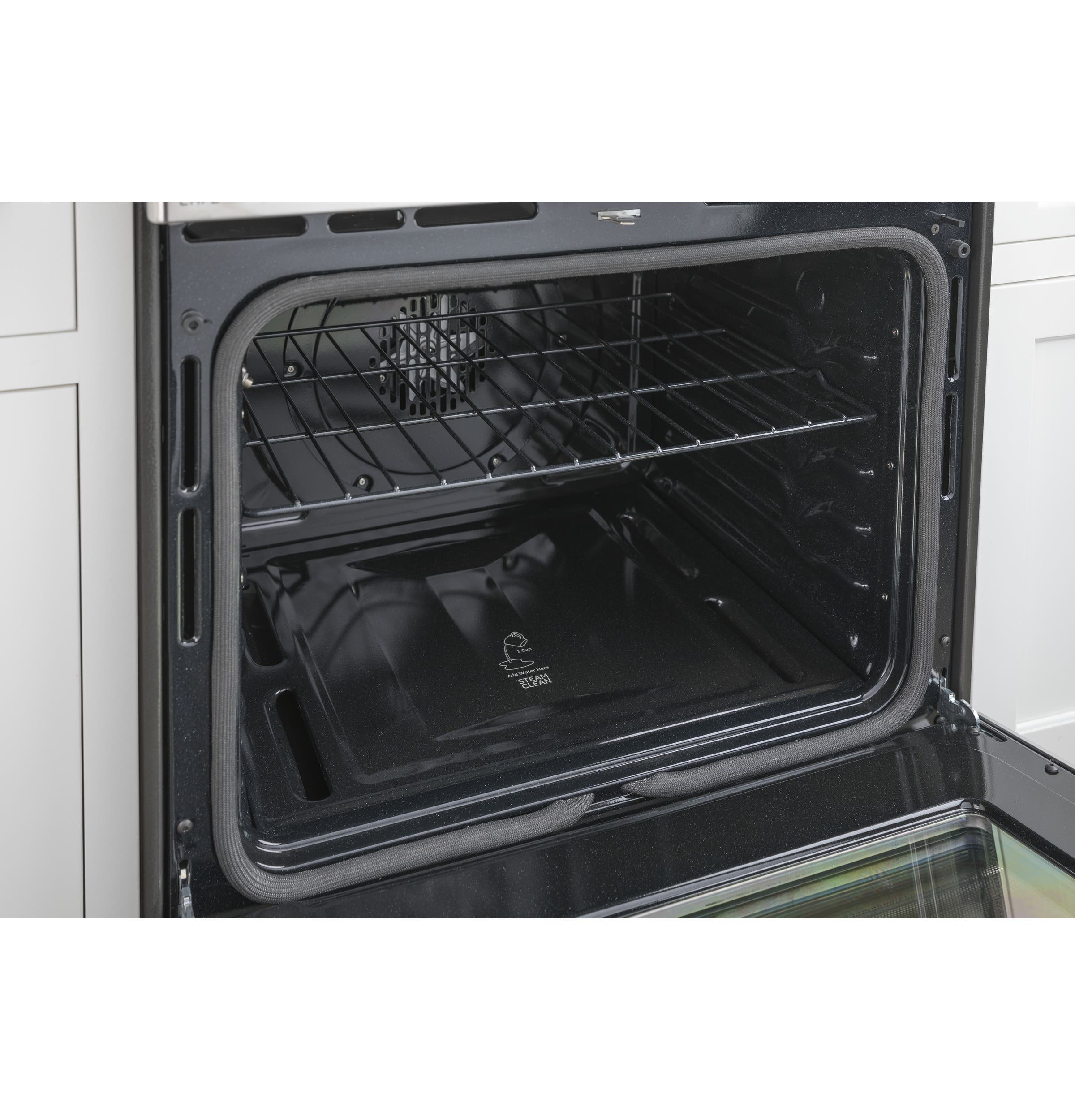 Cafe C2S995SELSS Hidden Bake Oven Interior