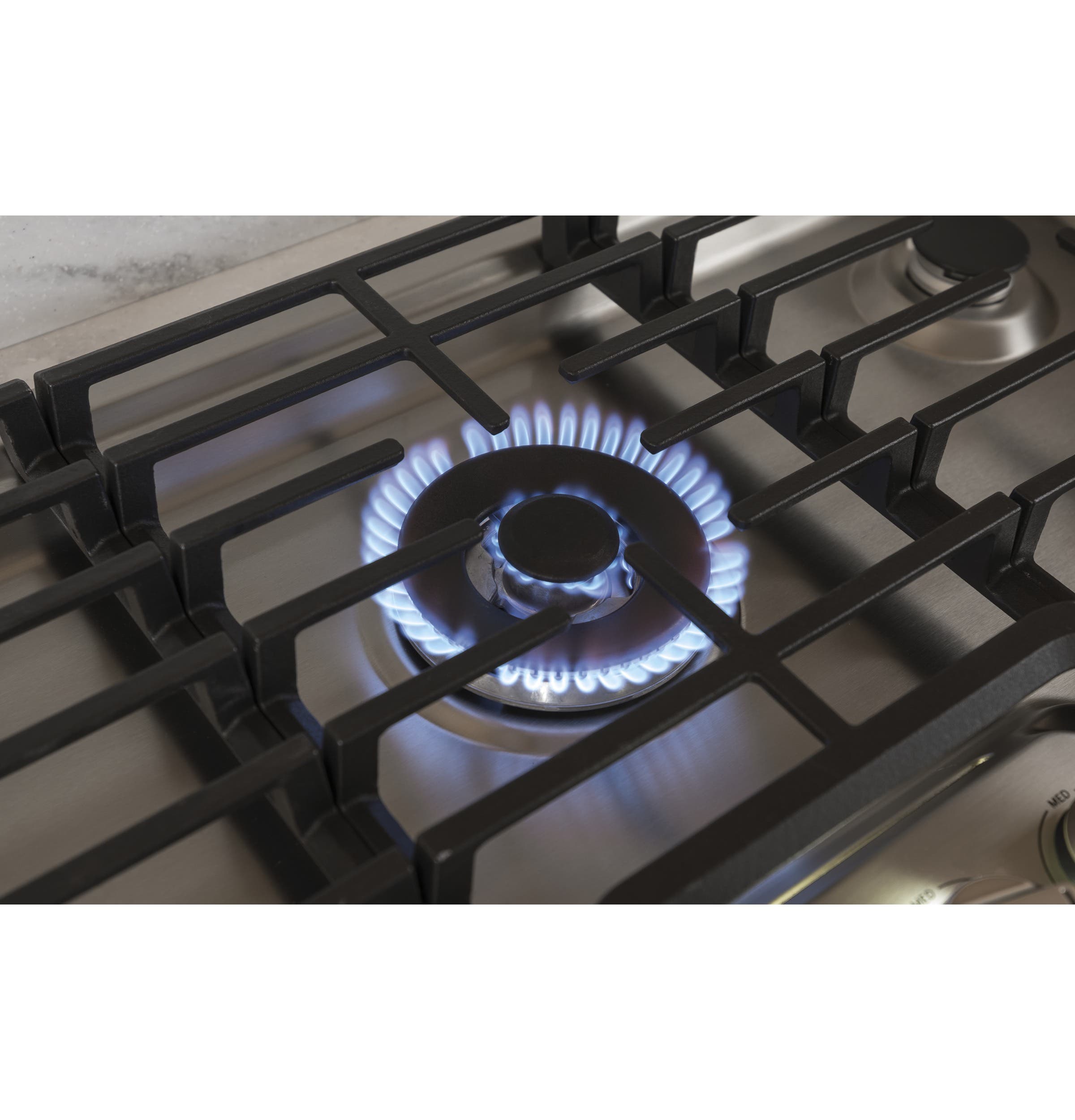 Cafe CGP9536SLSS 20,000 Btu Tri-ring Burner