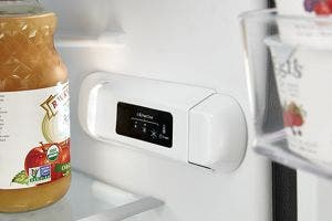 Whirlpool WRT112CZJZ Electronic Temperature Controls