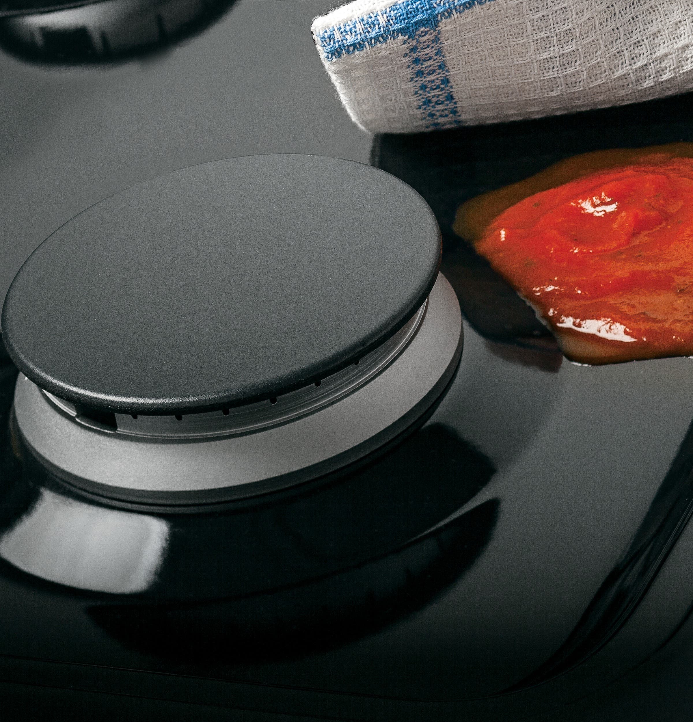 Hotpoint RGB780DEHBB Sealed Cooktop Burners
