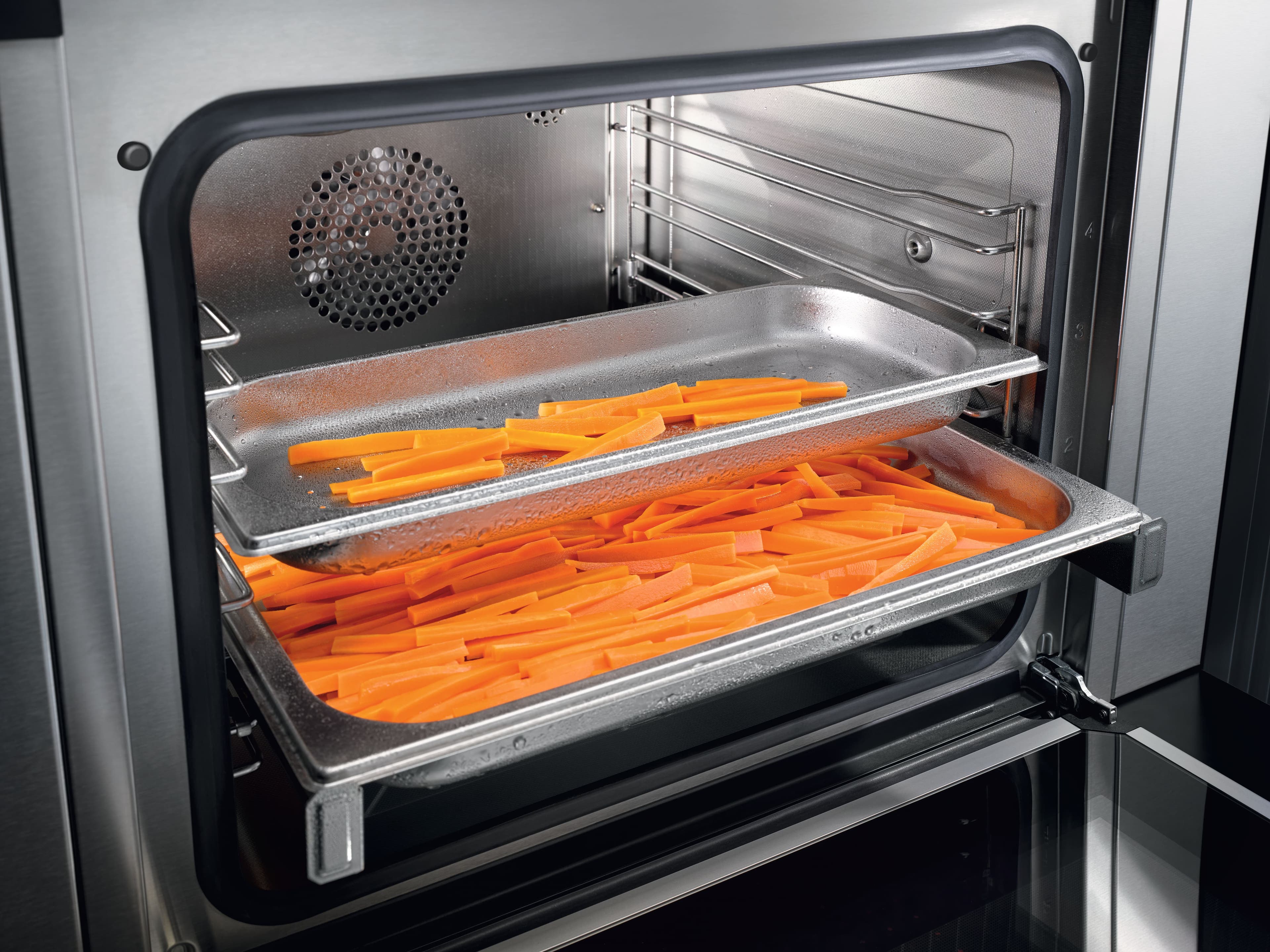 Miele DGC7865CTS Quantity-independent Cooking