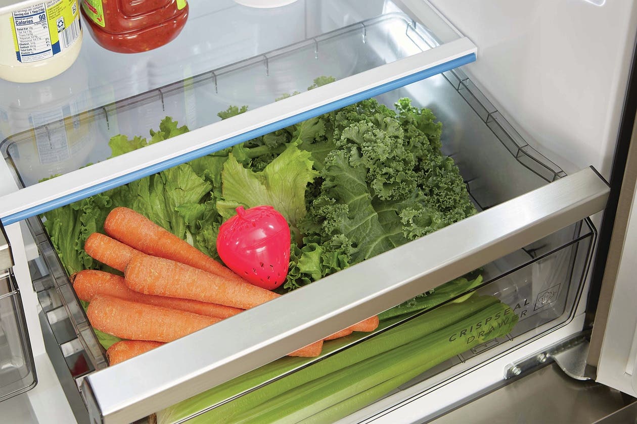 Frigidaire FRPFUFV2 Helps Maintain Fresher Tasting Produce