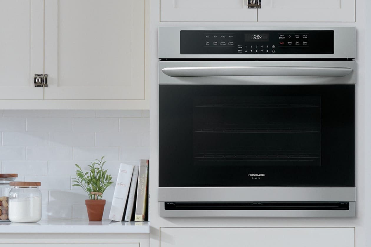 Frigidaire FRIGPEREAFT Save Counter Space & Optimize Your Oven