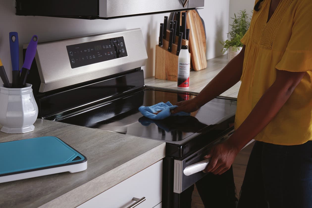 Frigidaire 10FFCLEN02 Readyclean™ Ceramic & Glass Cooktop Cleaner
