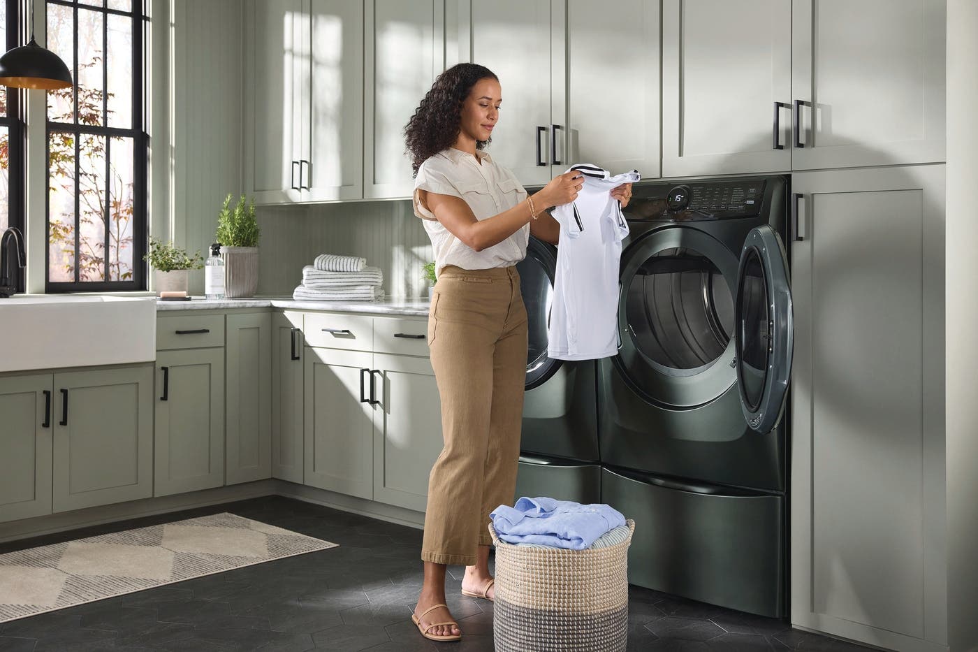 Electrolux ELFE7738MW Wear It Again™ Cycle Revives Fabrics