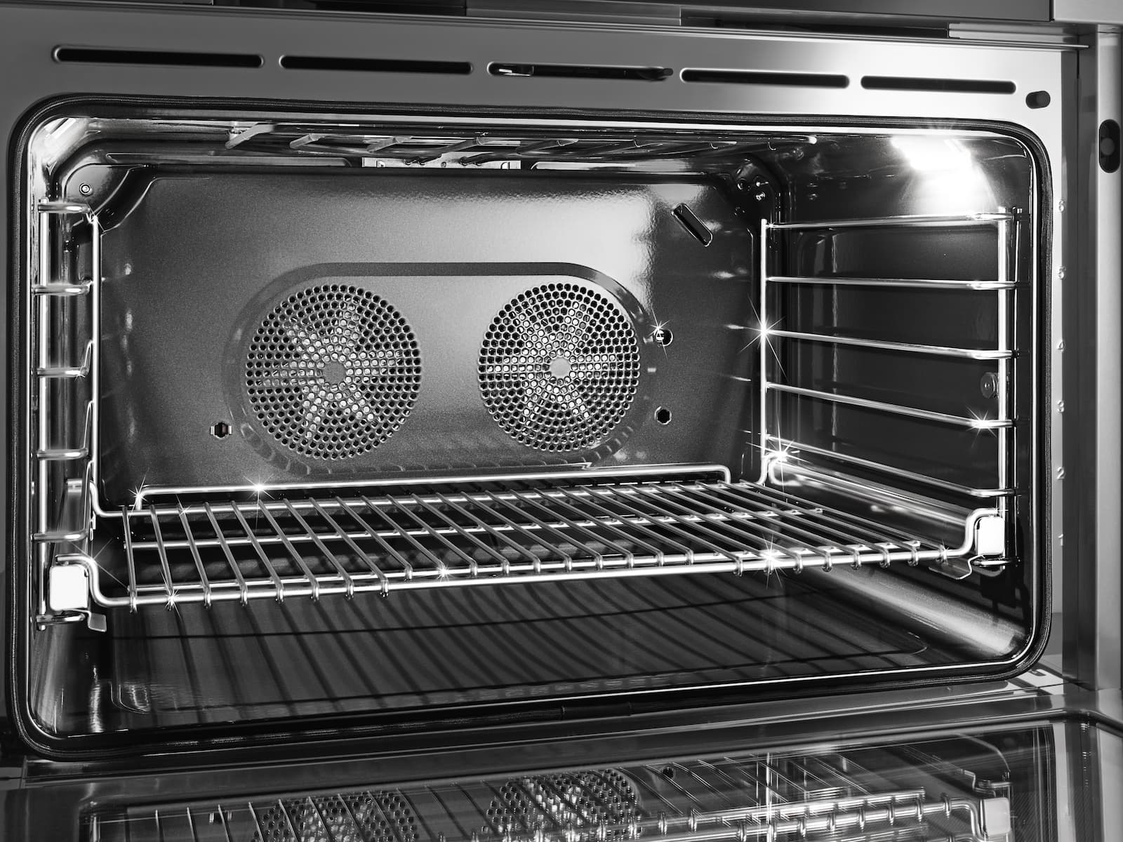 Miele HR1432I3 Self Clean Oven And Self Clean Ready Accessories