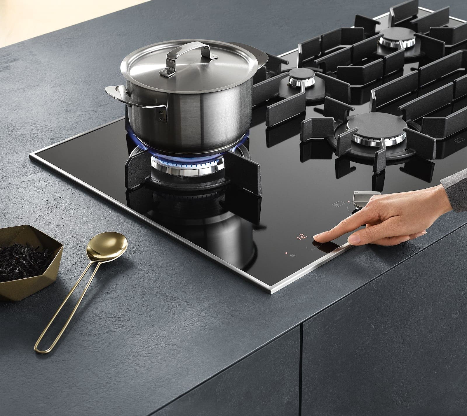 Miele KM30541GSS Gas Cooktops With Electronic Controls
