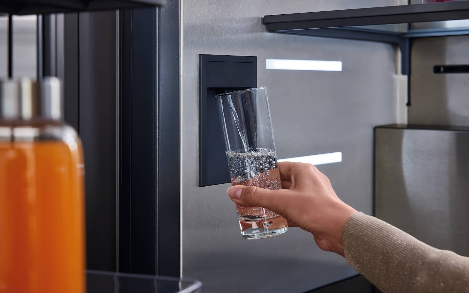 Miele KFMC3858FD Water Dispenser