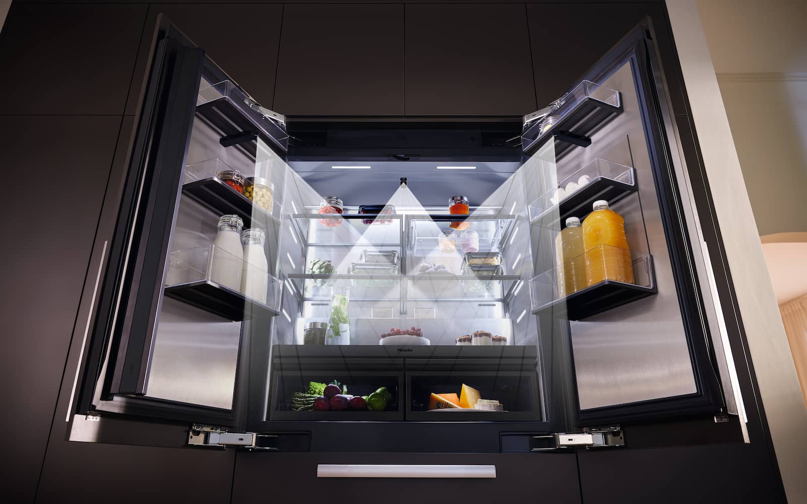 Miele KFMC3846L Cameras In The Refrigerator