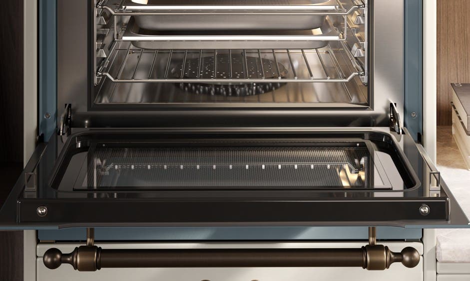 Ilve UOV30NTPYAWB Soft-closing Wall Oven Door