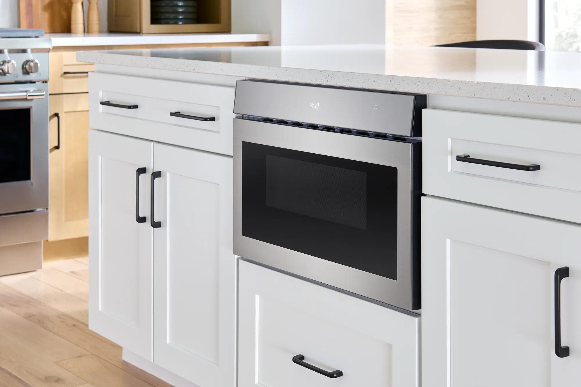 Frigidaire Professional UMBW2411AS Built-in Drawer Design