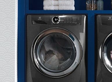 Electrolux EFLS617SIW Perfect Steam(TM) removes tough stains
